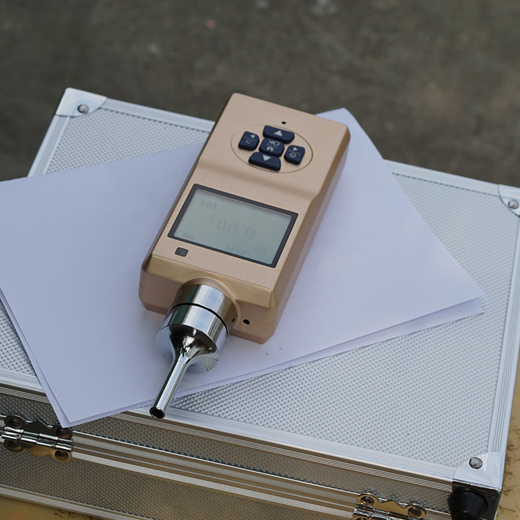Przenośny detektor gazów toksycznych z pompą ssącą z alarmem dźwiękowym
